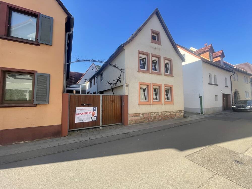 Zweifamilienhaus mit Ausbaupotenzial im charmanten Weinort Edenkoben, 67480 Edenkoben