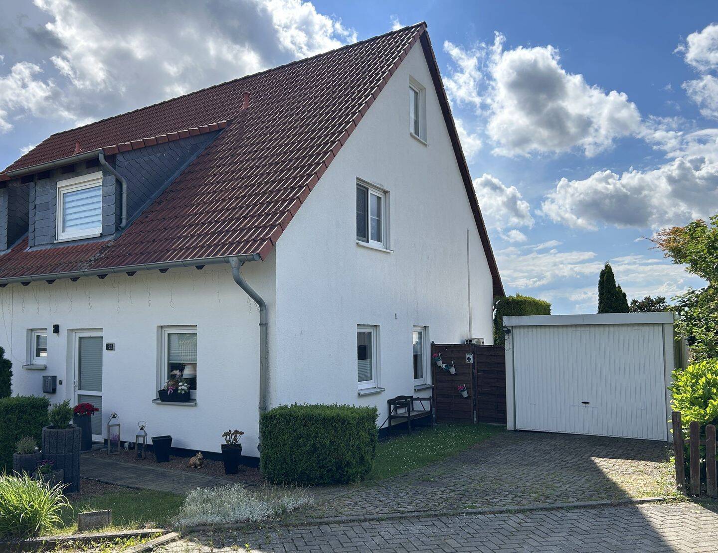 Doppelhaushälfte in Gr. Flöthe – Feldrandlage – vermietet, gepflegt und mit Entwicklungsperspektive, 38312 Flöthe