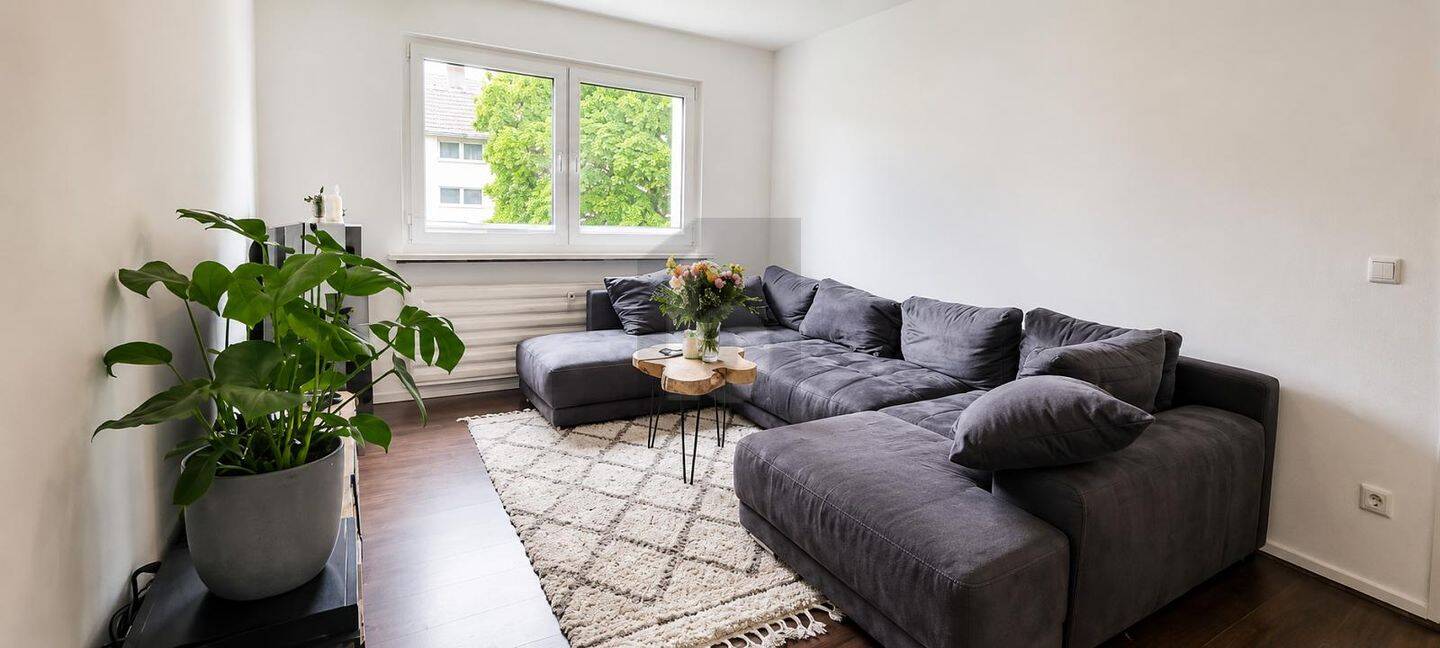 RUHIGES WOHNEN MIT VIEL LAGERFLÄCHE, 45359 Essen (Bedingrade Frintrop Schönebeck)