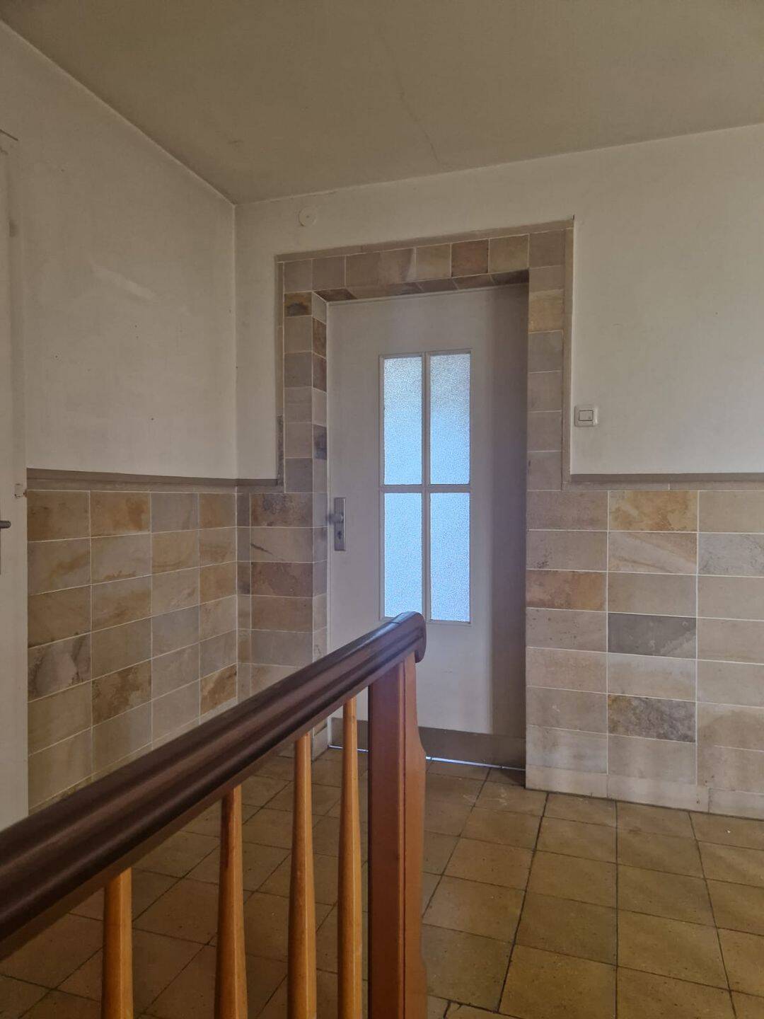 Große Dachgeschosswohnung mit Spitzboden in zentraler Lage – Blumenstraße 13, 58095 Hagen, 58097 Hagen (Altenhagen Boele Hochschulviertel Ischeland Mittelstadt)