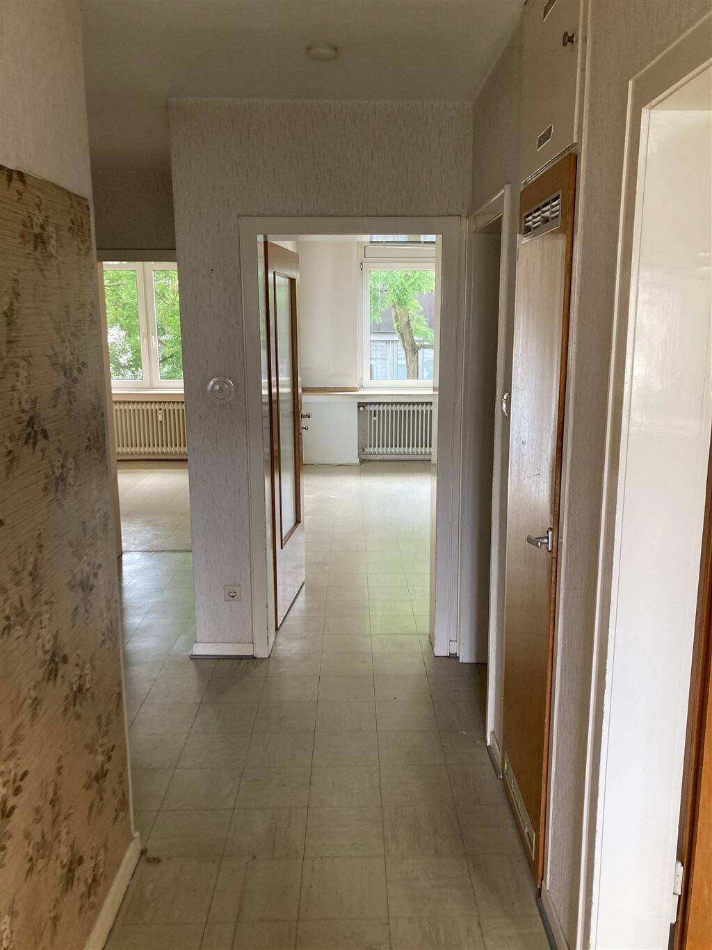 Unrenovierte 4,5-Raum Wohnung in Gladbeck-Stadtmitte, 2. OG, 45964 Gladbeck