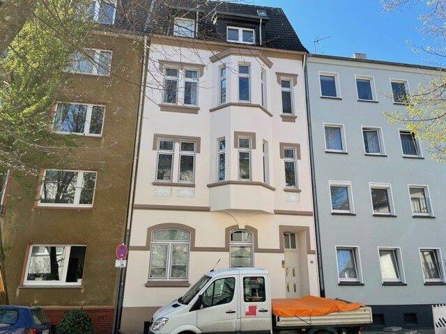 Charmante Altbauwohnung in 4-Familienhaus in Essen-Holsterhausen, 45147 Essen (Frohnhausen Holsterhausen Rüttenscheid)