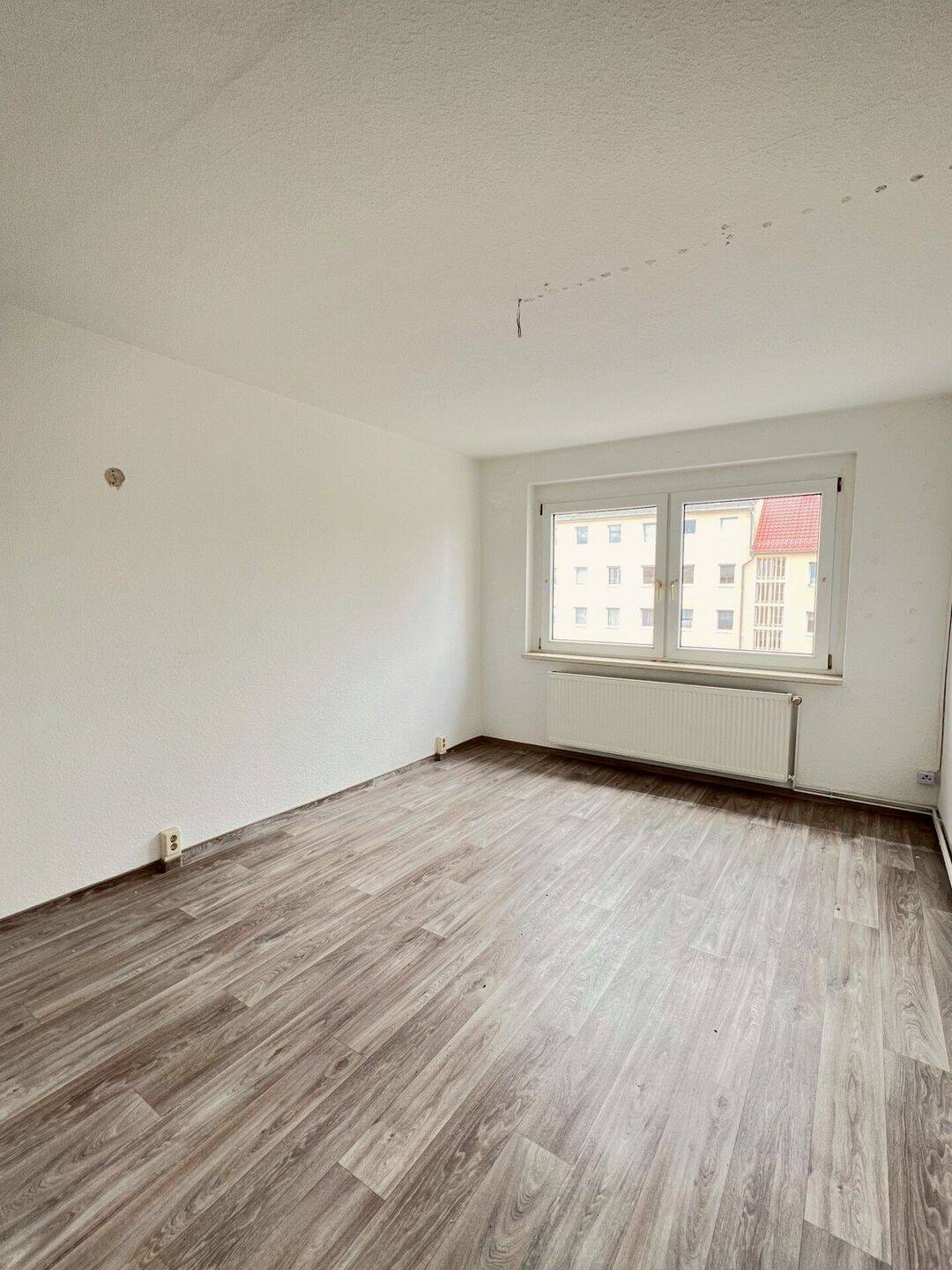 3 Raum Wohnung mit modernen Bad und Kamin, 6493 Ballenstedt
