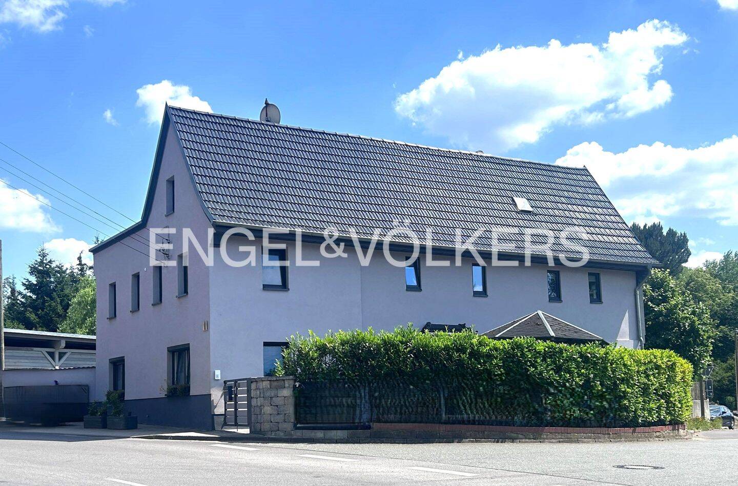 Exklusives Anwesen in Gerstenberg: Historischer Charme trifft Luxus mit Pool, Saunahaus, Kamin, Garten & Terrassen, 4617 Gerstenberg