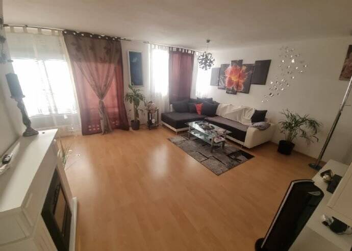 Gemütliche 2- Zimmer Wohnung mit Balkon – TG-Stellplatz-91052 Erlangen, 91052 Erlangen (Anger Erlangen-Ost Erlangen-Süd Innenstadt)
