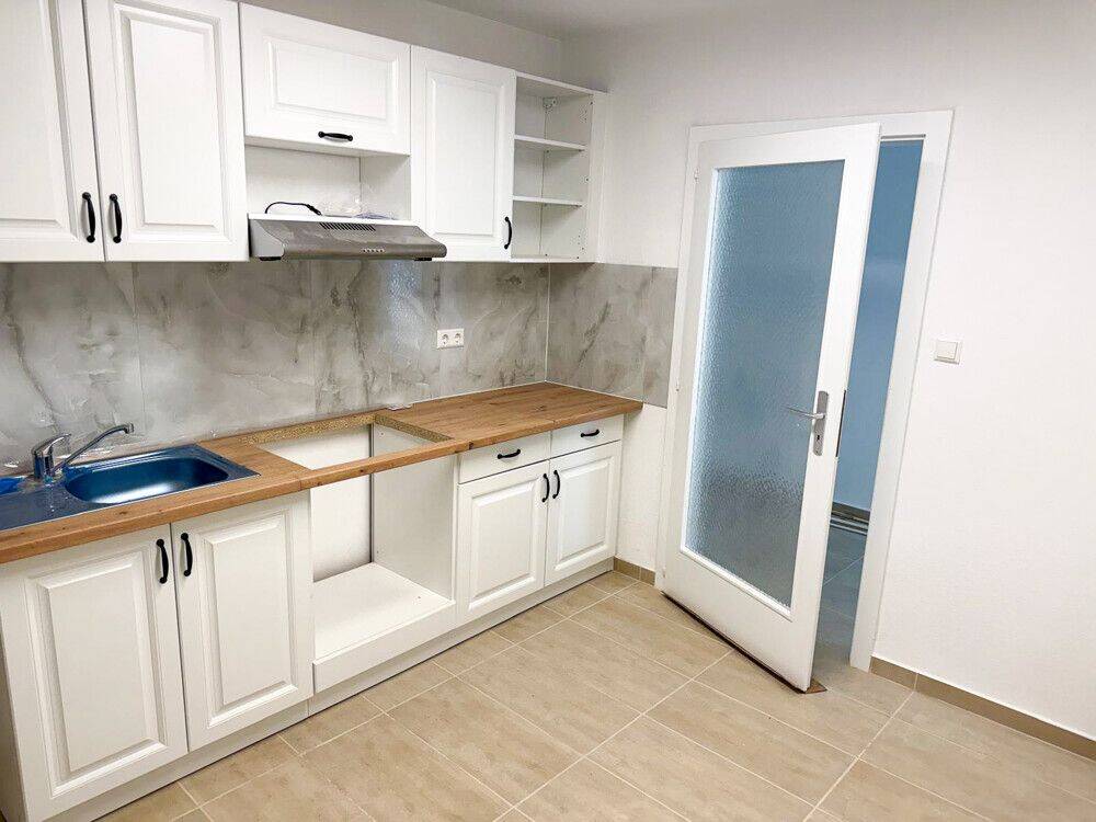 Gut aufgeteilte kleine 3-Zimmerwohnung mit Garage, 73614 Schorndorf