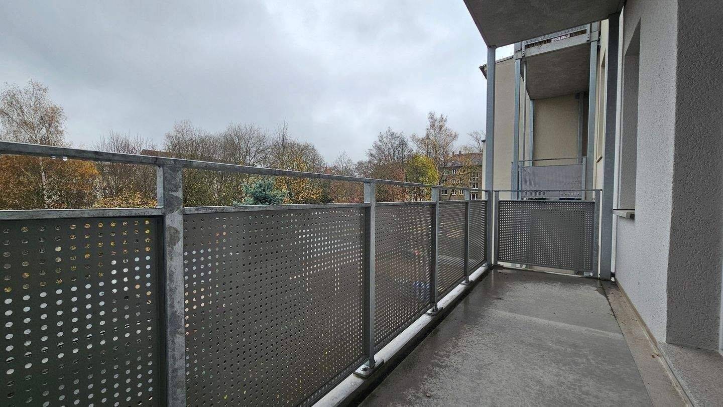 Lutherviertel – große 2 Raum Wohnung mit Balkon, 9126 Chemnitz (Altchemnitz Bernsdorf Gablenz Lutherviertel Sonnenberg)