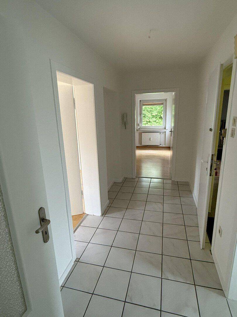 Helle 2-Zimmer-Wohnung im DG mit großem Balkon- nördliche Gartenstadt, 44141 Dortmund (Hörde Körne Mitte)