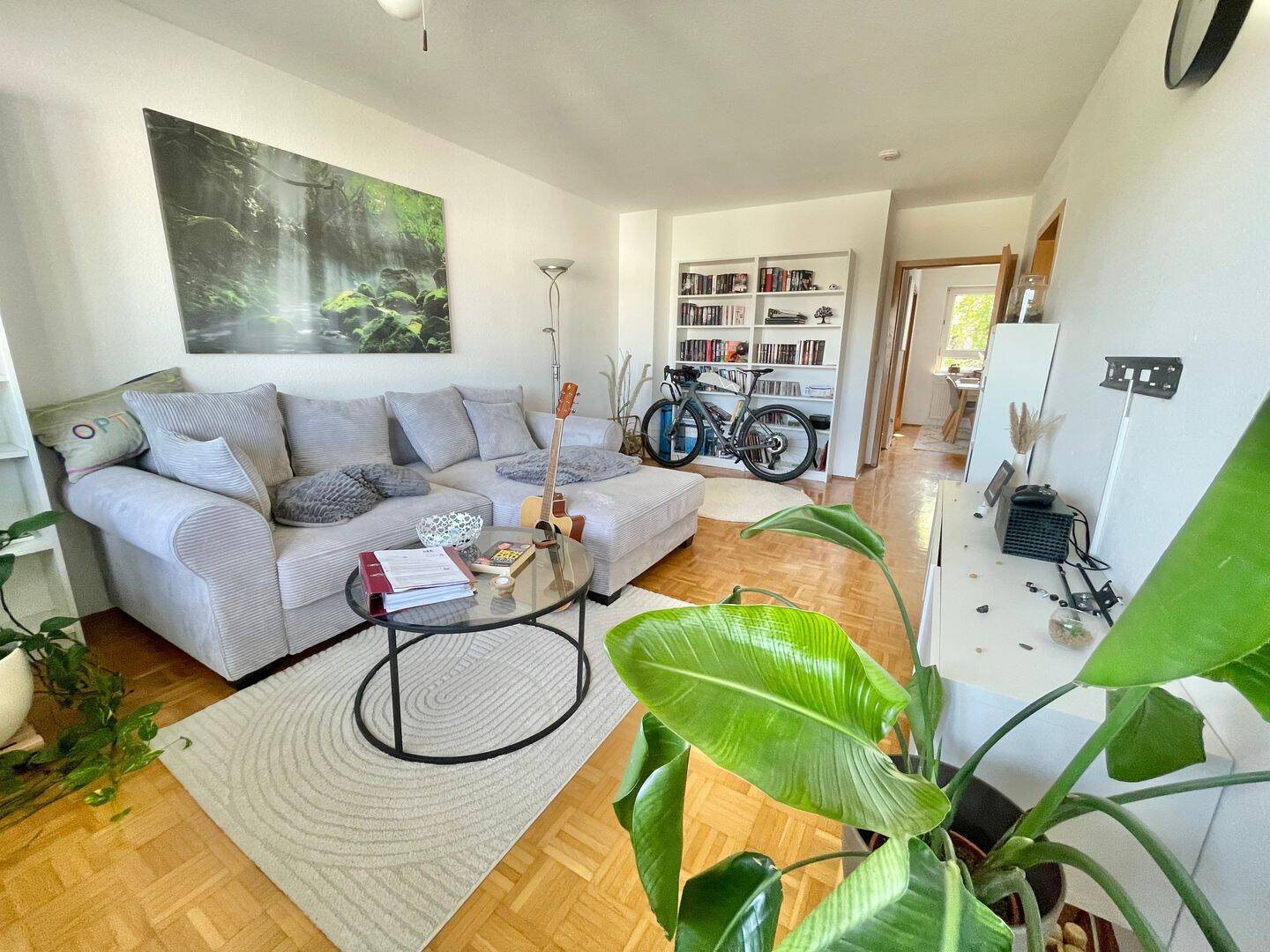 Gut geschnittene 2,5-Zimmer-Wohnung mit Balkon, TG-Stellplatz in zentraler Lage von Lindleinsmühle, 97078 Würzburg (Grombühl Lindleinsmühle Versbach)