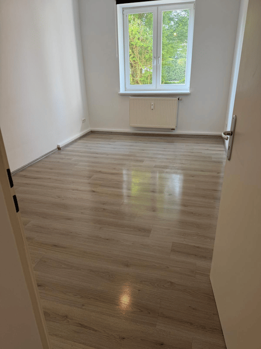 Schöne 1-Zimmer-Wohnung mit Tageslichtbad!, 45145 Essen (Frohnhausen Holsterhausen)