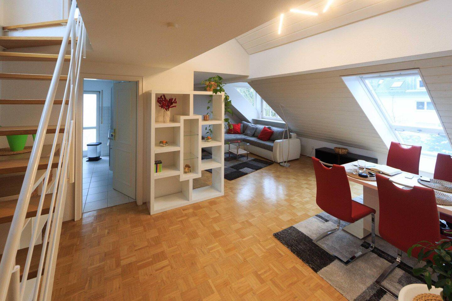 Exklusive Maisonettewohnung am Fuße des Mönchsbergs, 70435 Stuttgart (Stammheim Zuffenhausen)