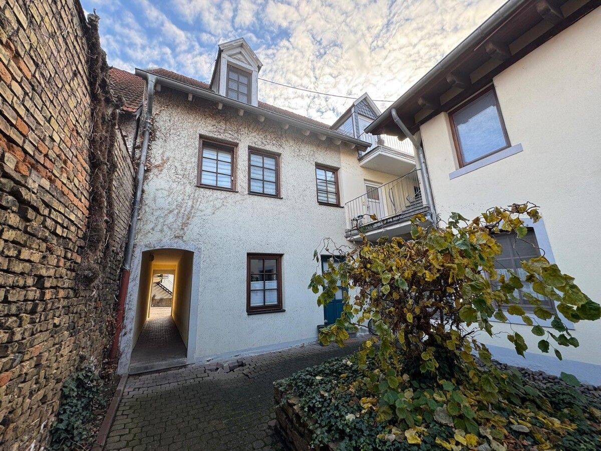 Drei-Zimmer-Wohnung mit Garage, 55239 Gau-Odernheim