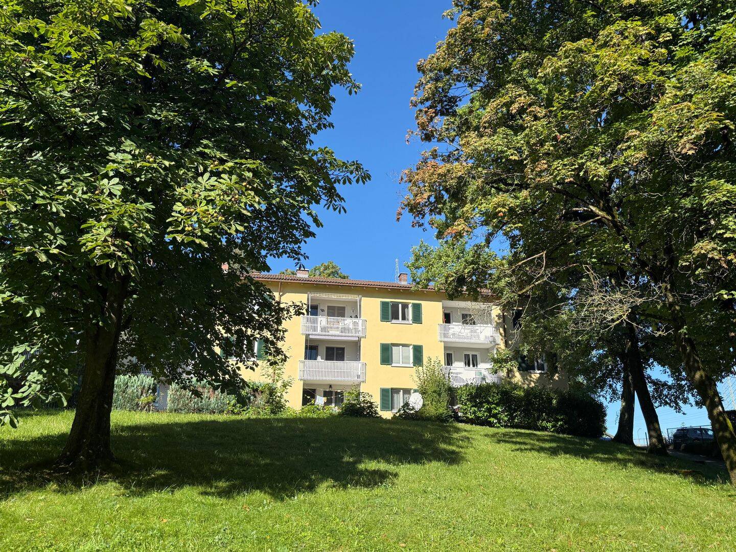 Vollsanierte und möblierte 4-Zimmerwohnung zur renditestarken Ferien-/Langzeitvermietung oder zum Selbstbezug, 82418 Murnau a. Staffelsee (Murnau)