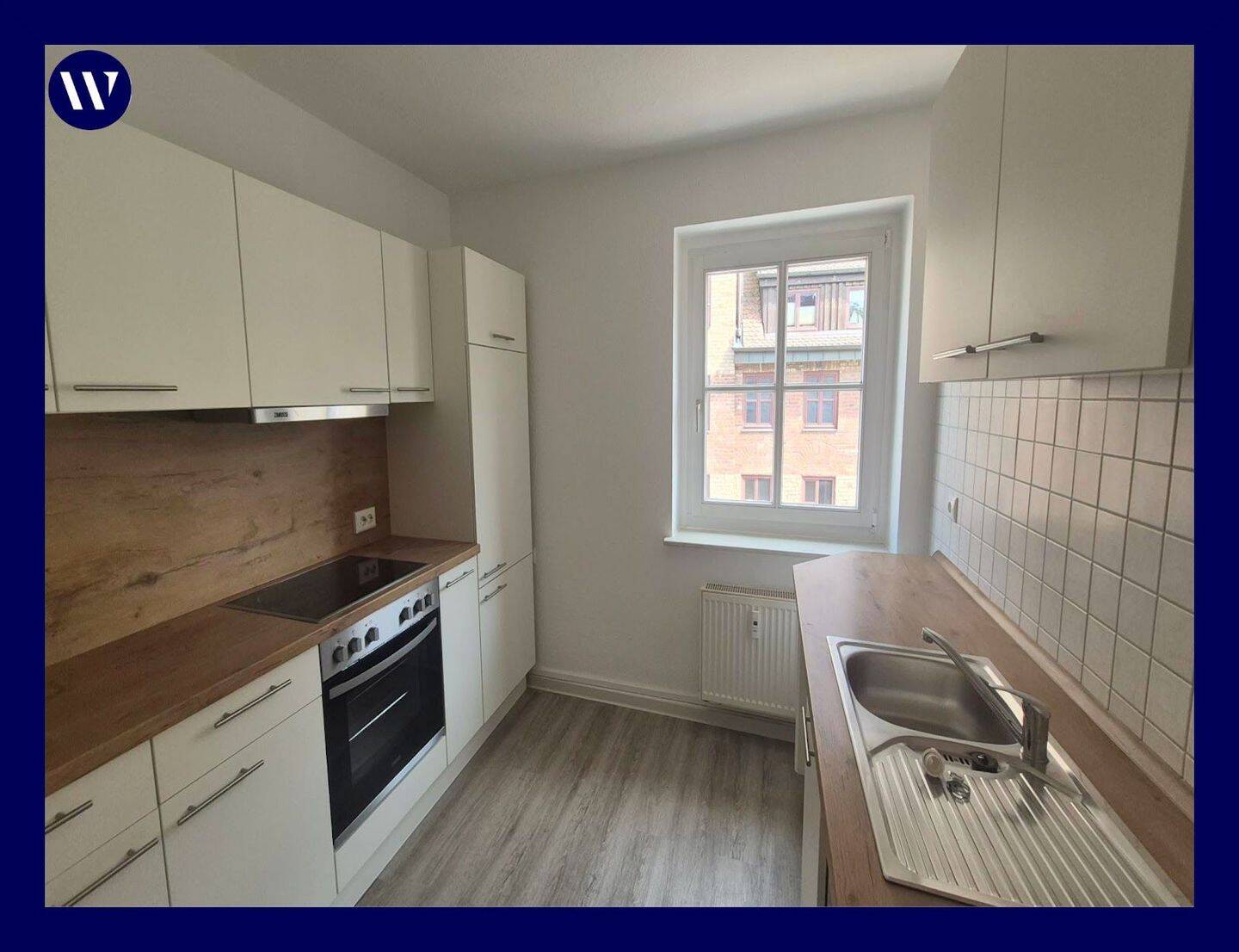 Zentral & ruhig mit Blick ins Grüne: Helle 2 Zimmer + Einbauküche + Laminat + Bad mit Fenster, 18055 Rostock (Brinckmansdorf Kassebohm Kröpeliner Tor-Vorstadt Stadtmitte)