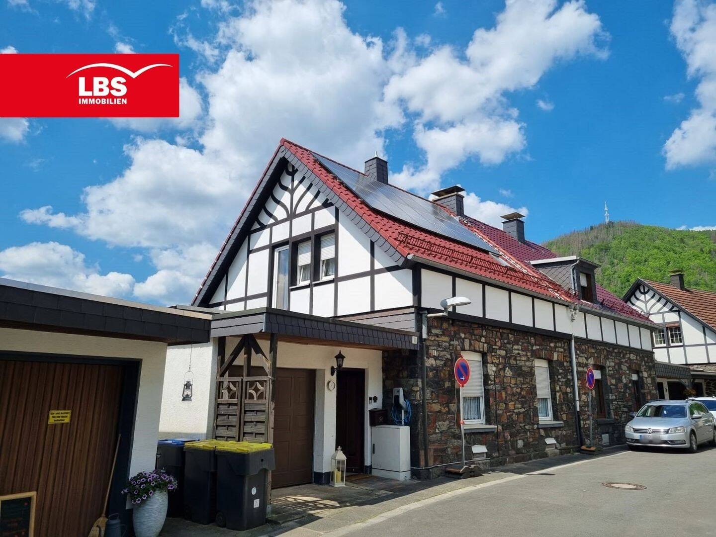 Doppelhaushälfte mit traumhafter Terrasse, 58762 Altena