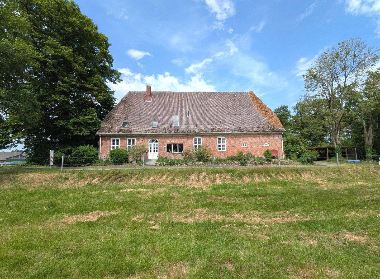 Ehemaliges Pastorenhaus auf tollem Grundstück im Grünen, 21709 Burweg