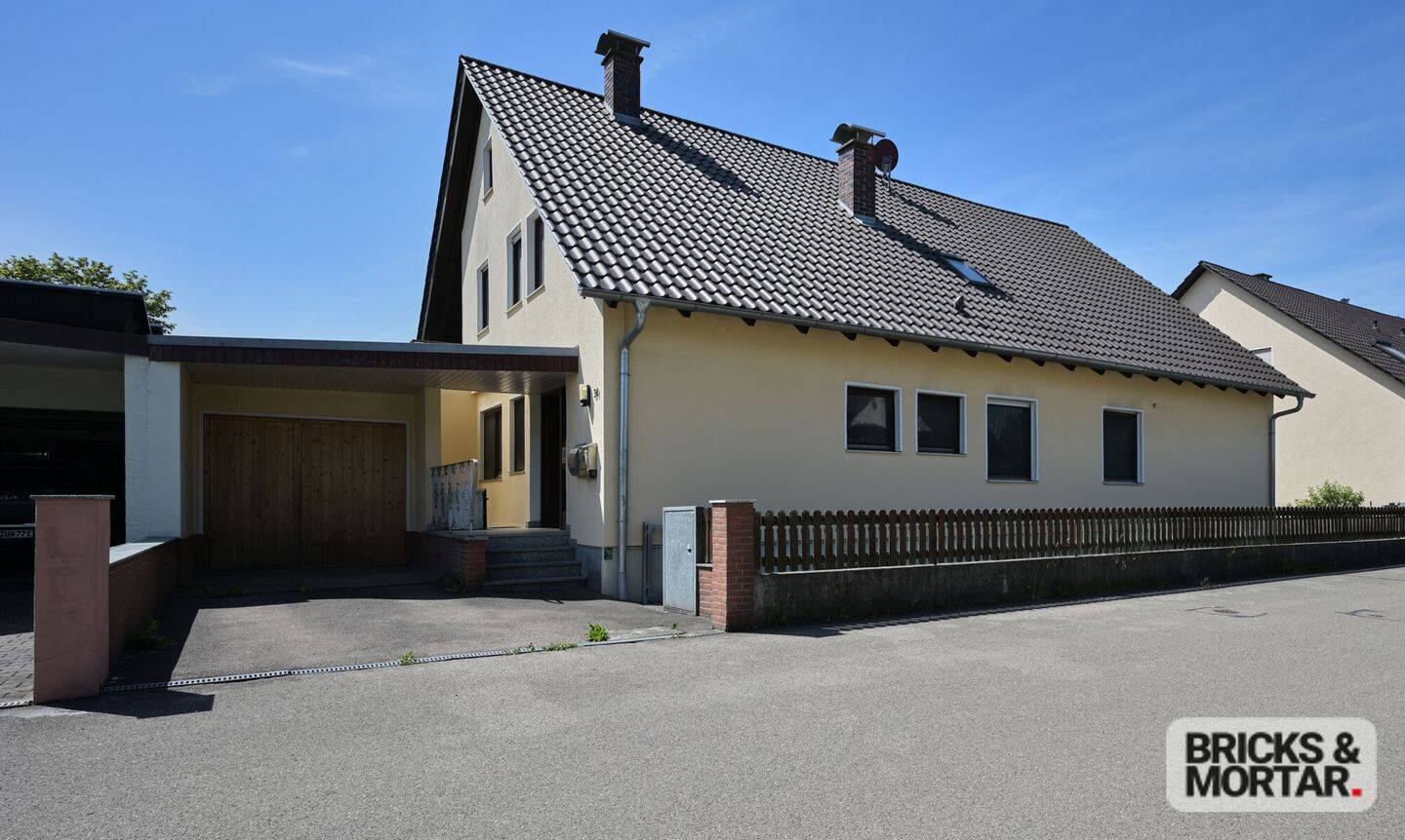 Handwerker aufgepasst! Viel Platz, Kachelofen und starkes Zukunftspotenzial in Dillingen-Kicklingen, 89407 Dillingen a.d. Donau