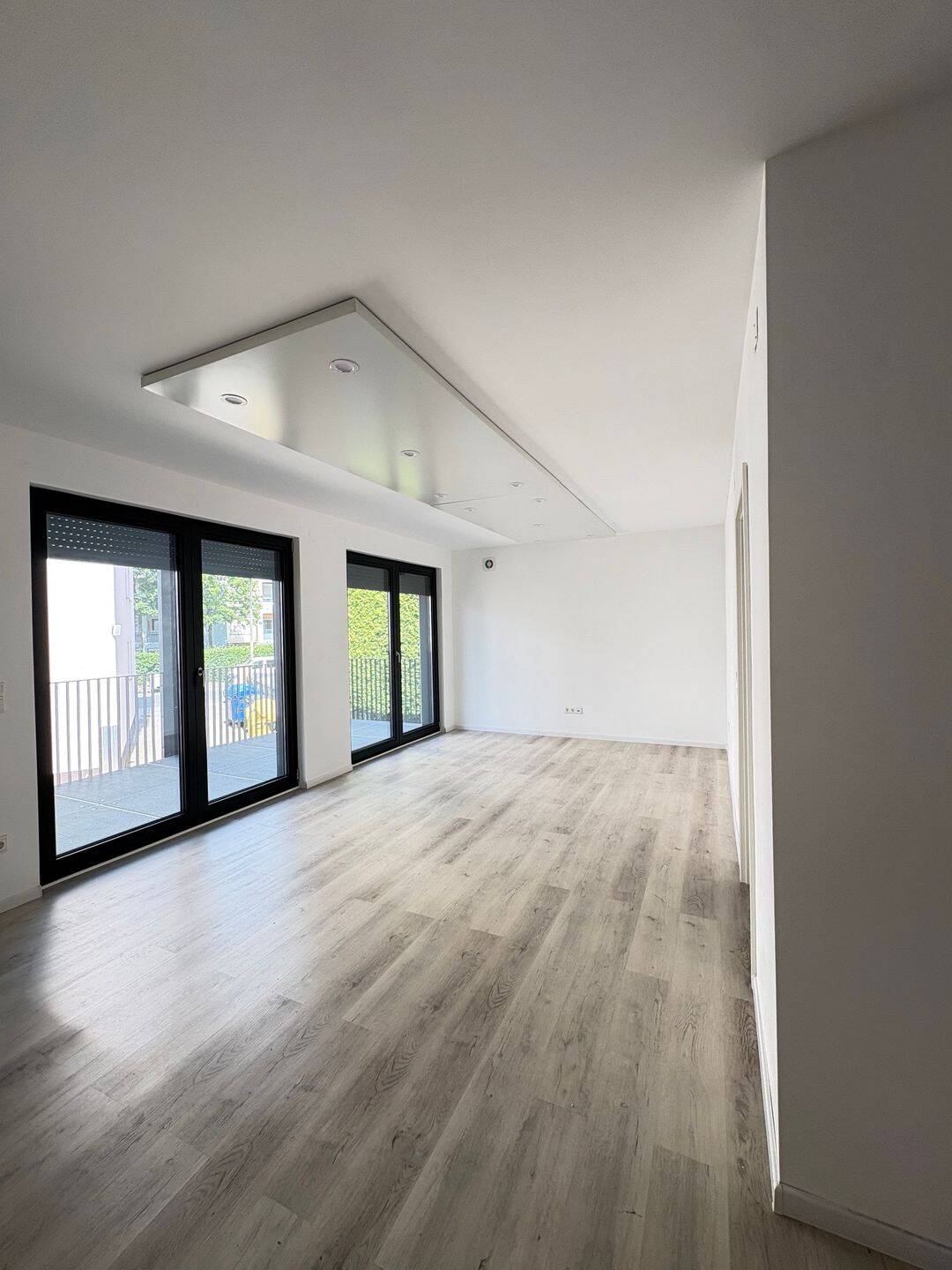 Neubau: 2-Zimmer-Neubauwohnung mit großer Terrasse & Carport – Nürnberg Westfriedhof, 90425 Nürnberg