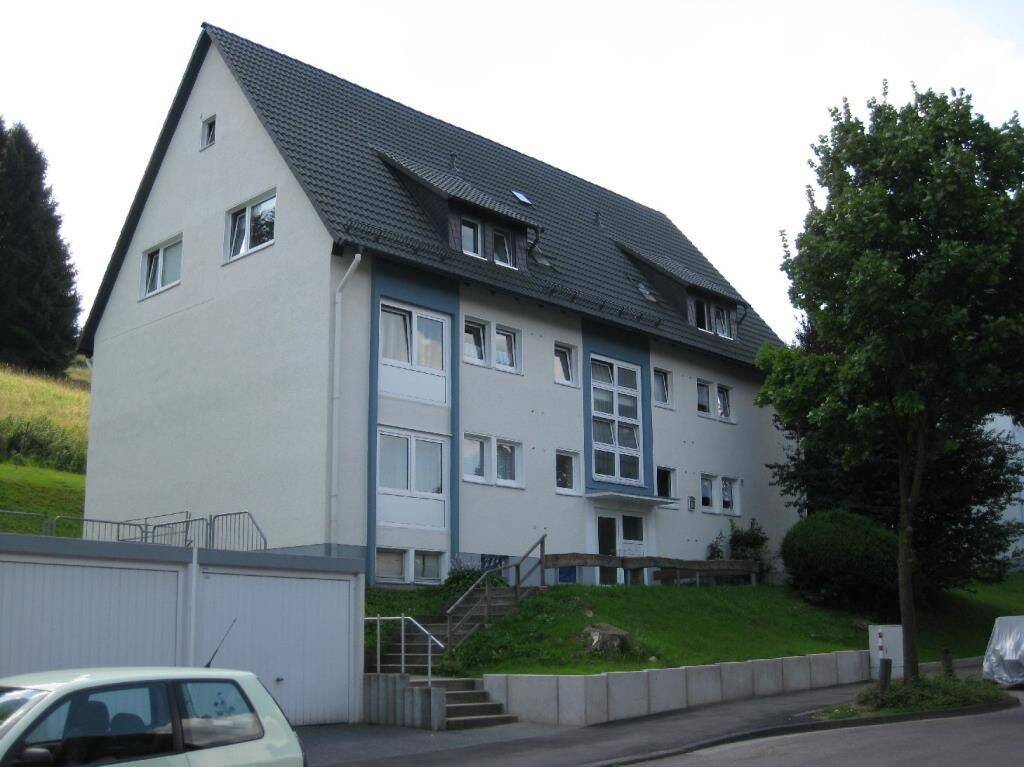 DREI-ZIMMER-DACHGESCHOSSWOHNUNG IN GEVELNDORF, 58507 Lüdenscheid
