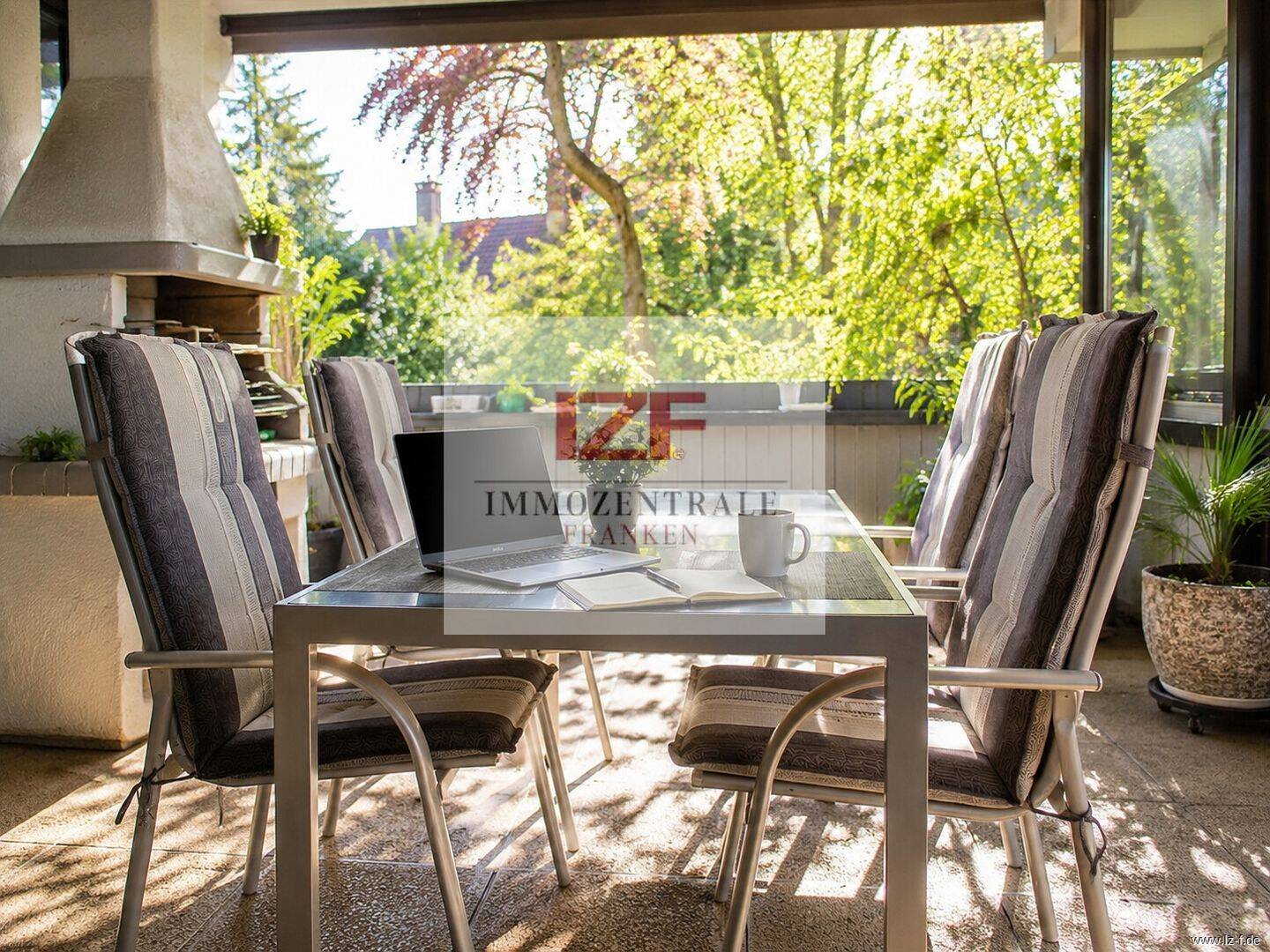 Hausgefühl statt Wohnung | 168 m² Maisonette | Kamin | Terrasse | Doppelgarage | frei 01.10., 90766 Fürth (Eigenes Heim Hardhöhe Unterfarrnbach Weststadt)