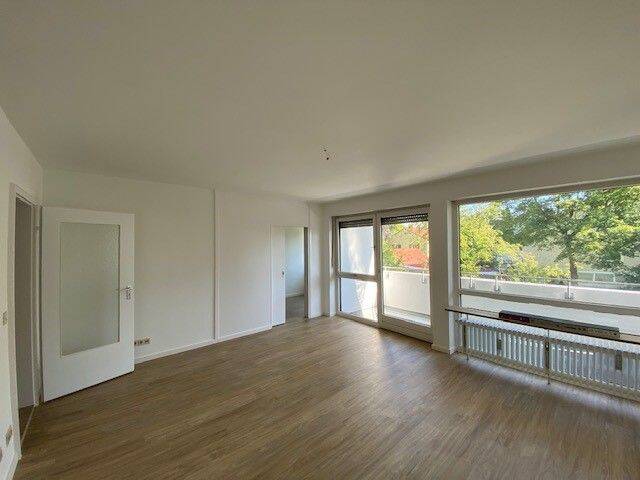 *Attraktive 3-Zimmer-Wohnung mit Balkon in ruhiger Bestlage nahe Nymphenburg*, 81247 München (Allach-Untermenzing Pasing-Obermenzing)