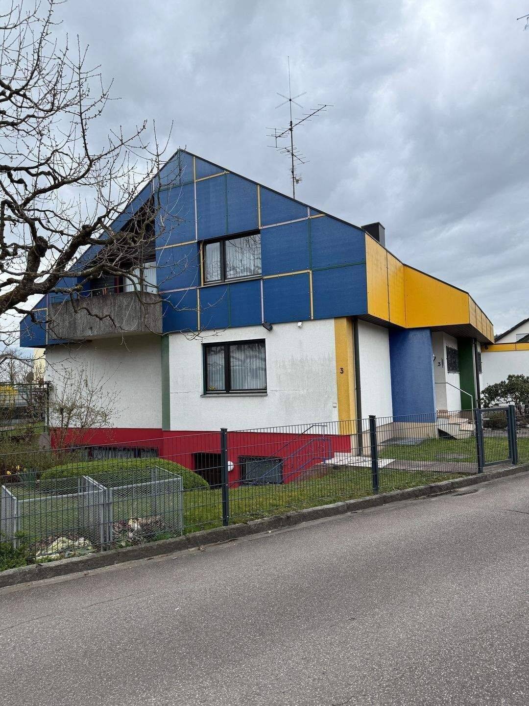 Freistehendes Architektenhaus mit Einliegerwohnung – Wohnen in einer der begehrtesten Lagen von Rheinfelden-Nollingen, 79618 Rheinfelden (Baden)
