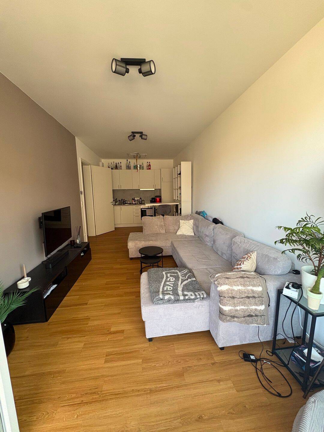 2,5 Zimmer Wohnung (nachmieter gesucht) in Köpenick, 12557 Berlin (Treptow-Köpenick)