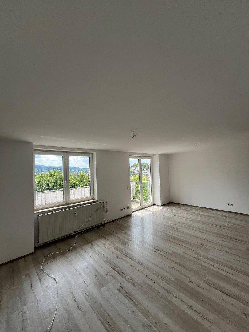 Helle 4-Zi.-Masionetten Wohnung mit Balkon AB SOFORT NUR MIT WBS, 42275 Wuppertal (Barmen)