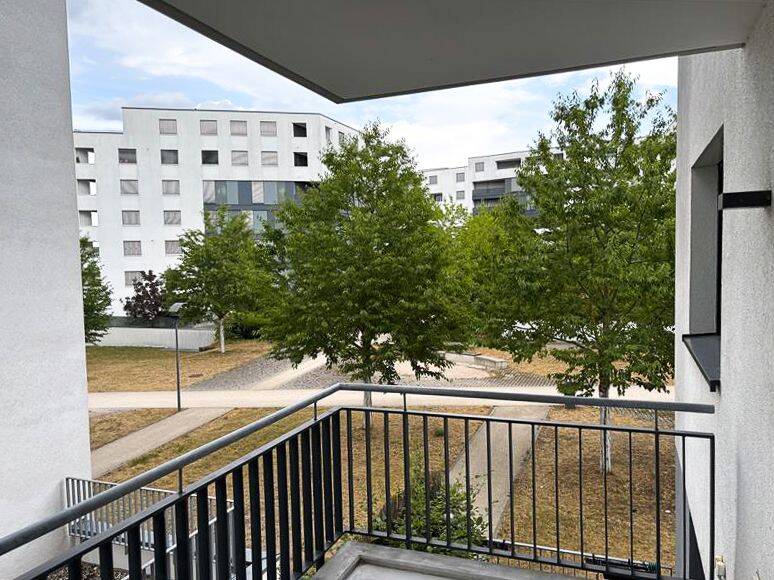 Moderne 5-Zimmer-Wohnung mit großzügigem Balkon und lichtdurchflutetem Wohnbereich, 71034 Böblingen
