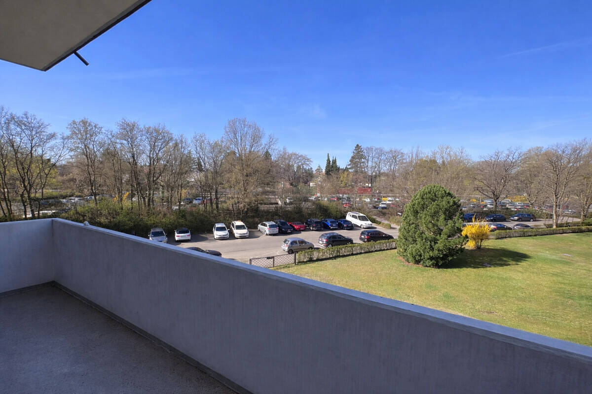 Modernes Apartment mit Balkon – direkt an der S-Bahn!, 25469 Halstenbek