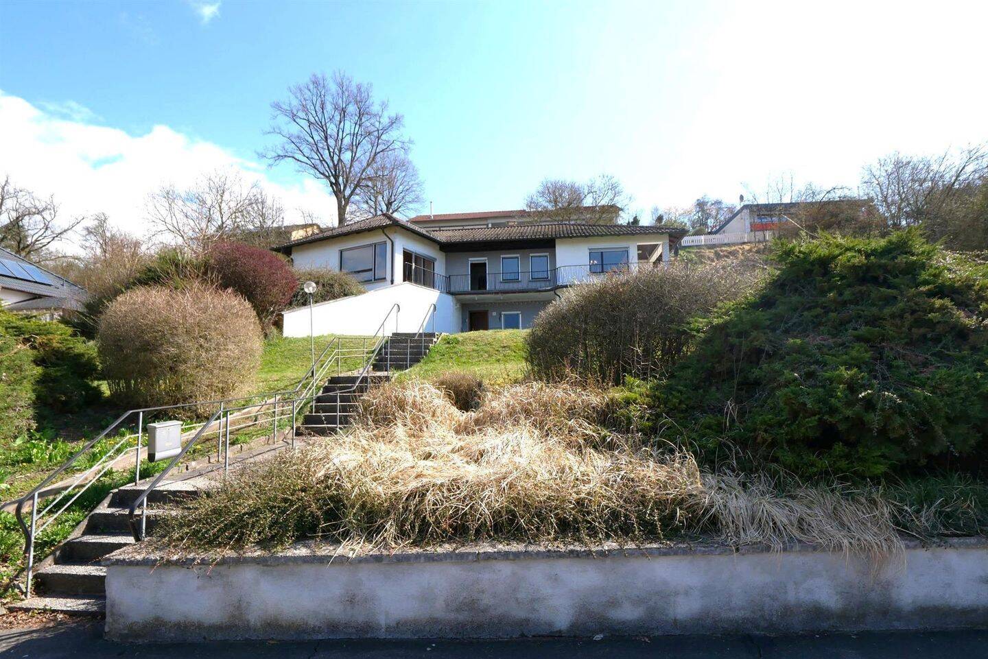 Sonniger Walmdach-Bungalow mit Blick über Weitramsdorf, 96479 Weitramsdorf