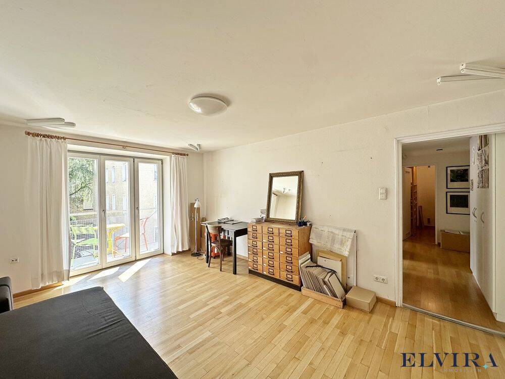 ELVIRA – Maxvorstadt, schöne und gut geschnittene 2-Zimmer-Wohnung mit Balkon in bevorzugter Lage – 80799 München – Bild 1 von 9