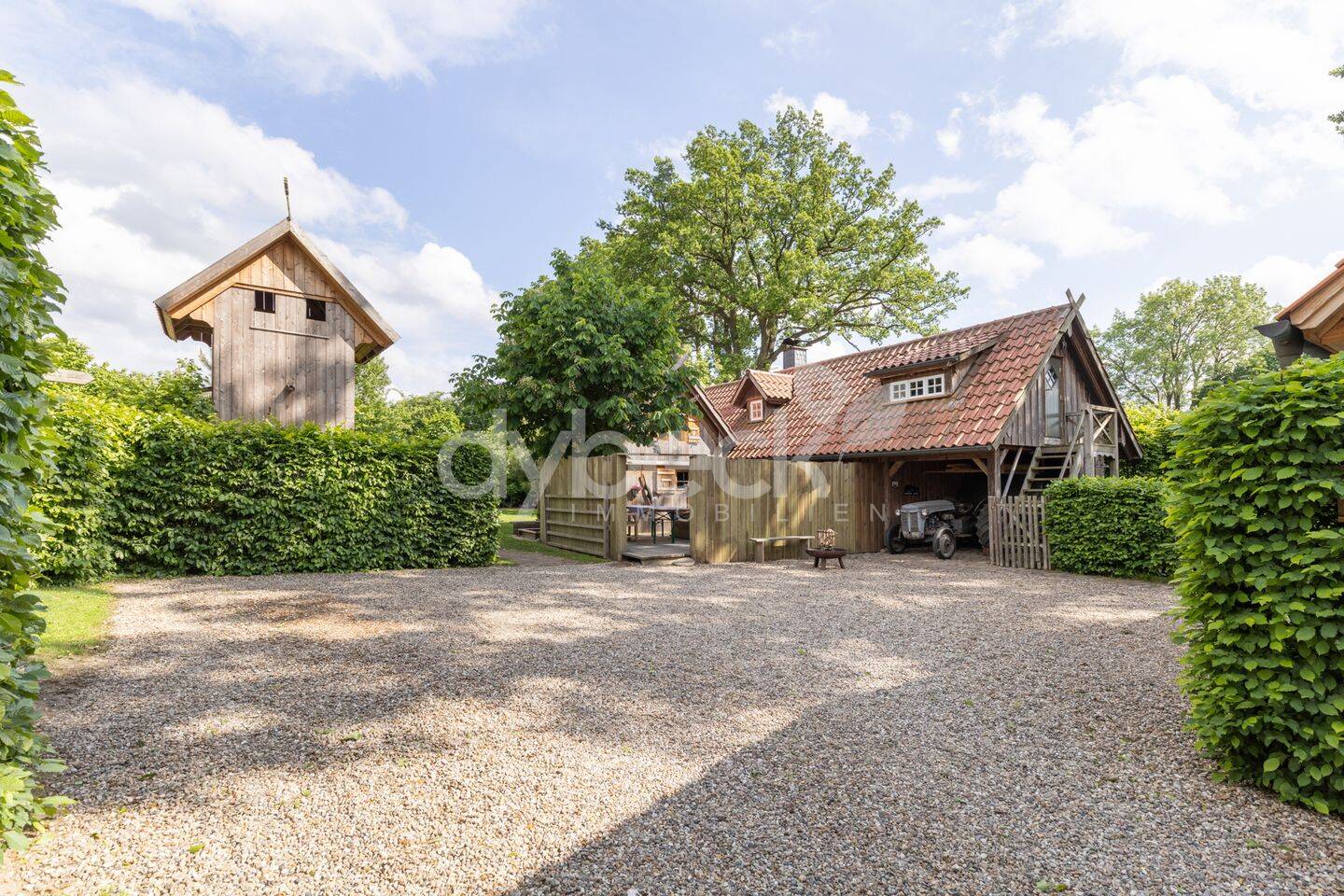 Liebevoll gestaltetes Ensemble mit über 200 m² Nutzfläche und ca. 2 ha Wald., 21401 Thomasburg