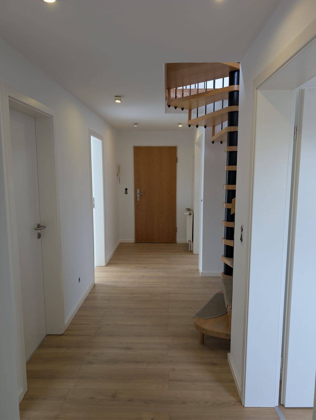 Frisch renoviert: 3,5 Zi.-Wohnung mit Galerie & Garten (ca.100qm), 25832 Tönning