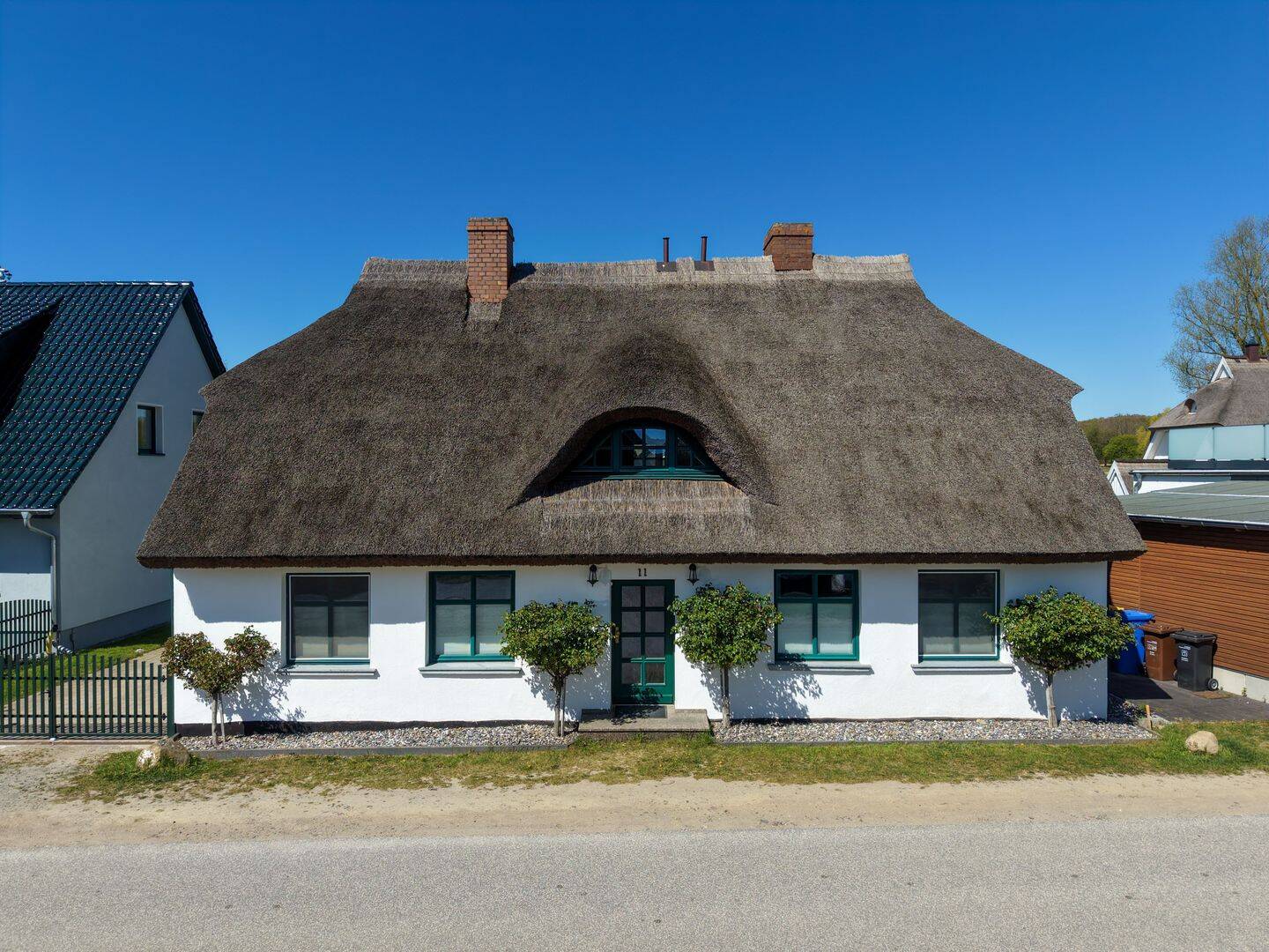 Reetgedecktes Einfamilienhaus mit Nebengelass in Naturlage, 18581 Putbus