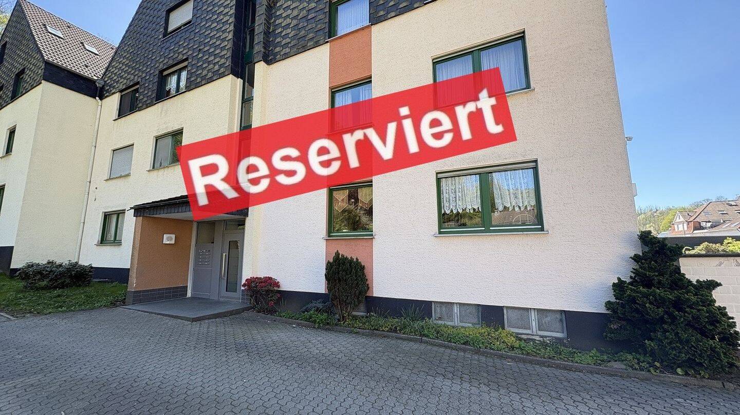 Renovieren und Wohnen in einer großzügigen Wohnung!, 58762 Altena