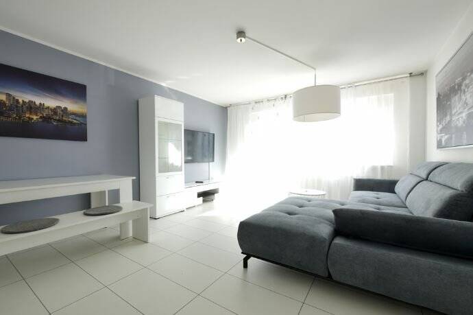 moderne 2-Zimmer-Wohnung in Stuttgart-Vaihingen mit Balkon und Stellplatz – WOHNEN AUF ZEIT, 70563 Stuttgart (Vaihingen)