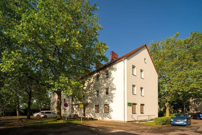 2-RWE mit Aufzug und ebenerdiger Dusche im beliebten Rosengarten, 6130 Halle (Saale) (Ammendorf-Beesen Damaschkestraße Dieselstraße Südstadt)