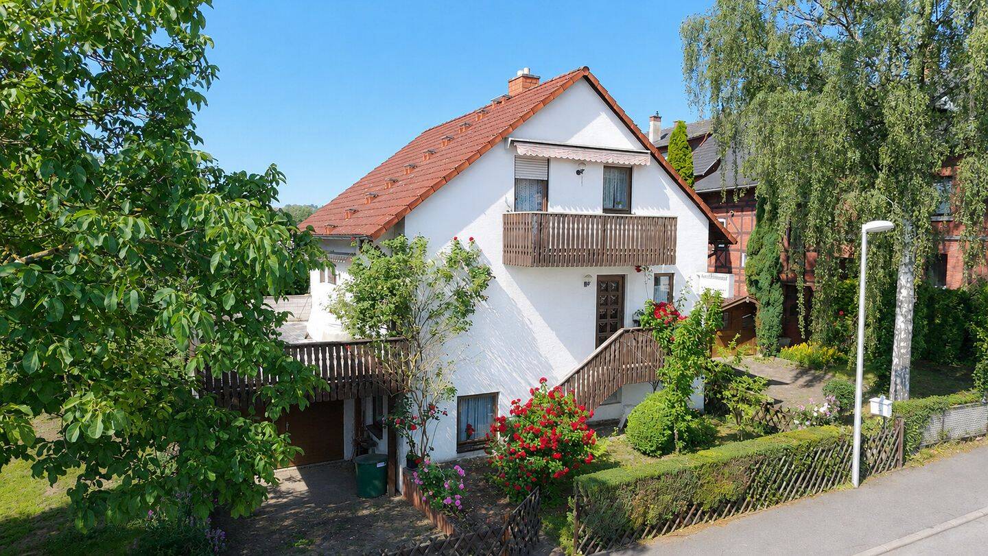 Freistehendes Einfamilienhaus mit historischem Nebengebäude zentral in Coburg, 96450 Coburg