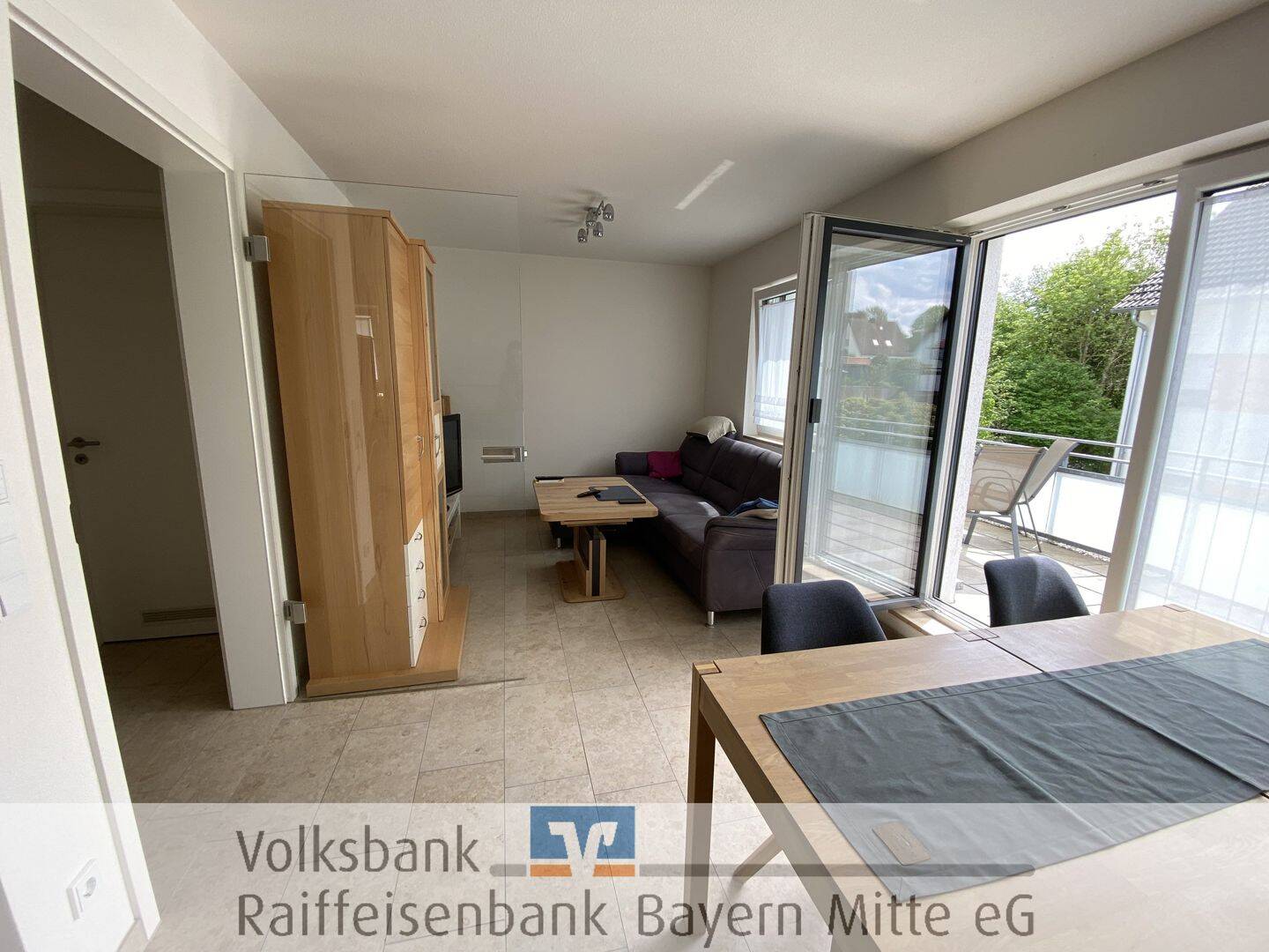 Attraktive 2-Zimmer-Wohnung mit großem Balkon und zwei Stellplätzen!, 84072 Au i.d. Hallertau (Au)