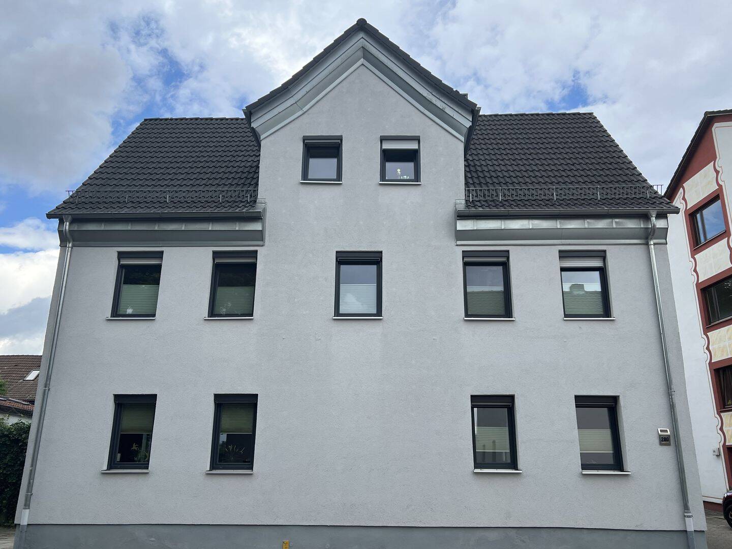 Modernes Dreifamilienhaus in Nürnberg-Schniegling: Teilungserklärung inklusive!, 90427 Nürnberg