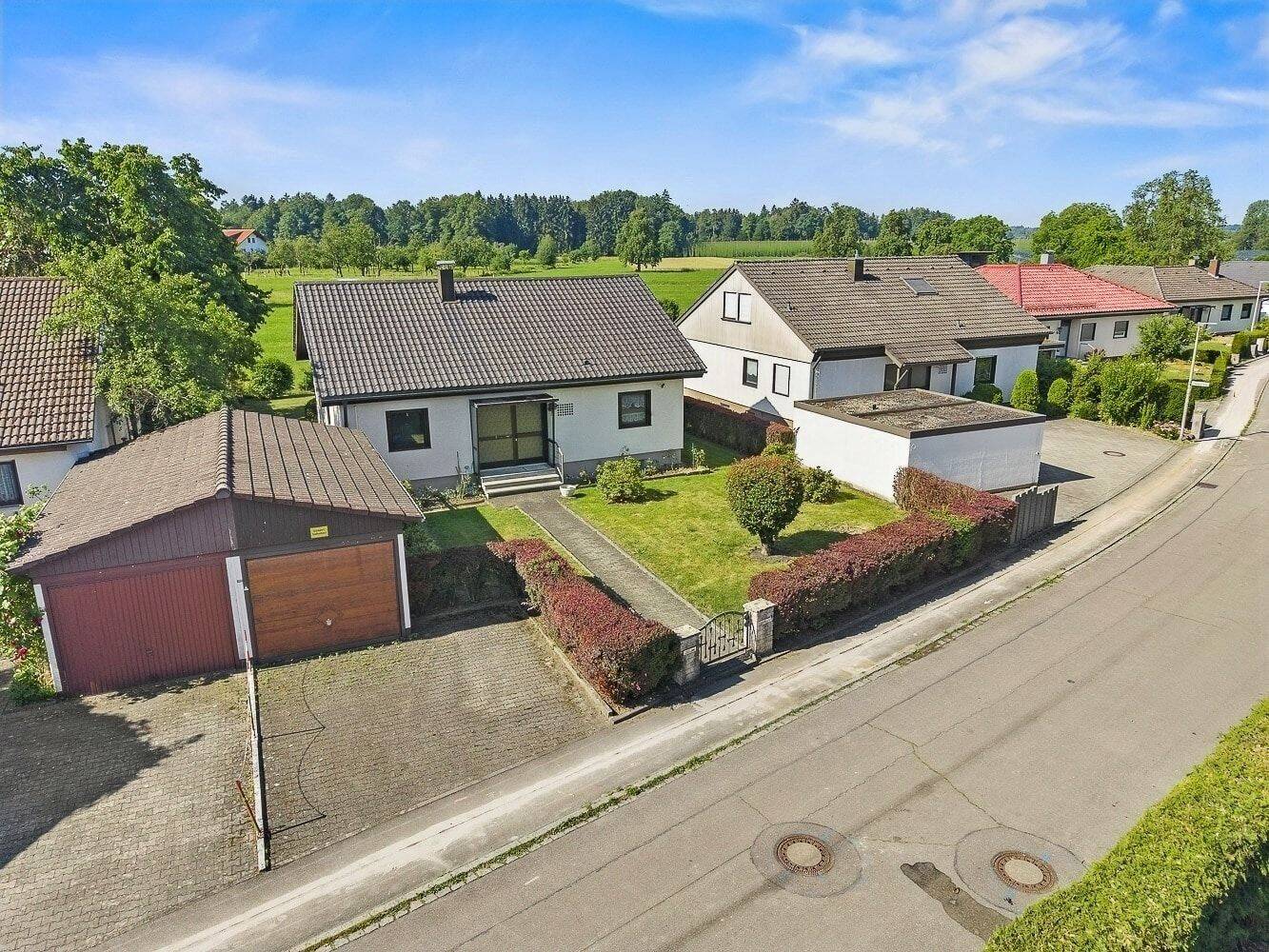 Charmanter Bungalow mit Entwicklungspotenzial in begehrter Wohnlage, 88074 Meckenbeuren