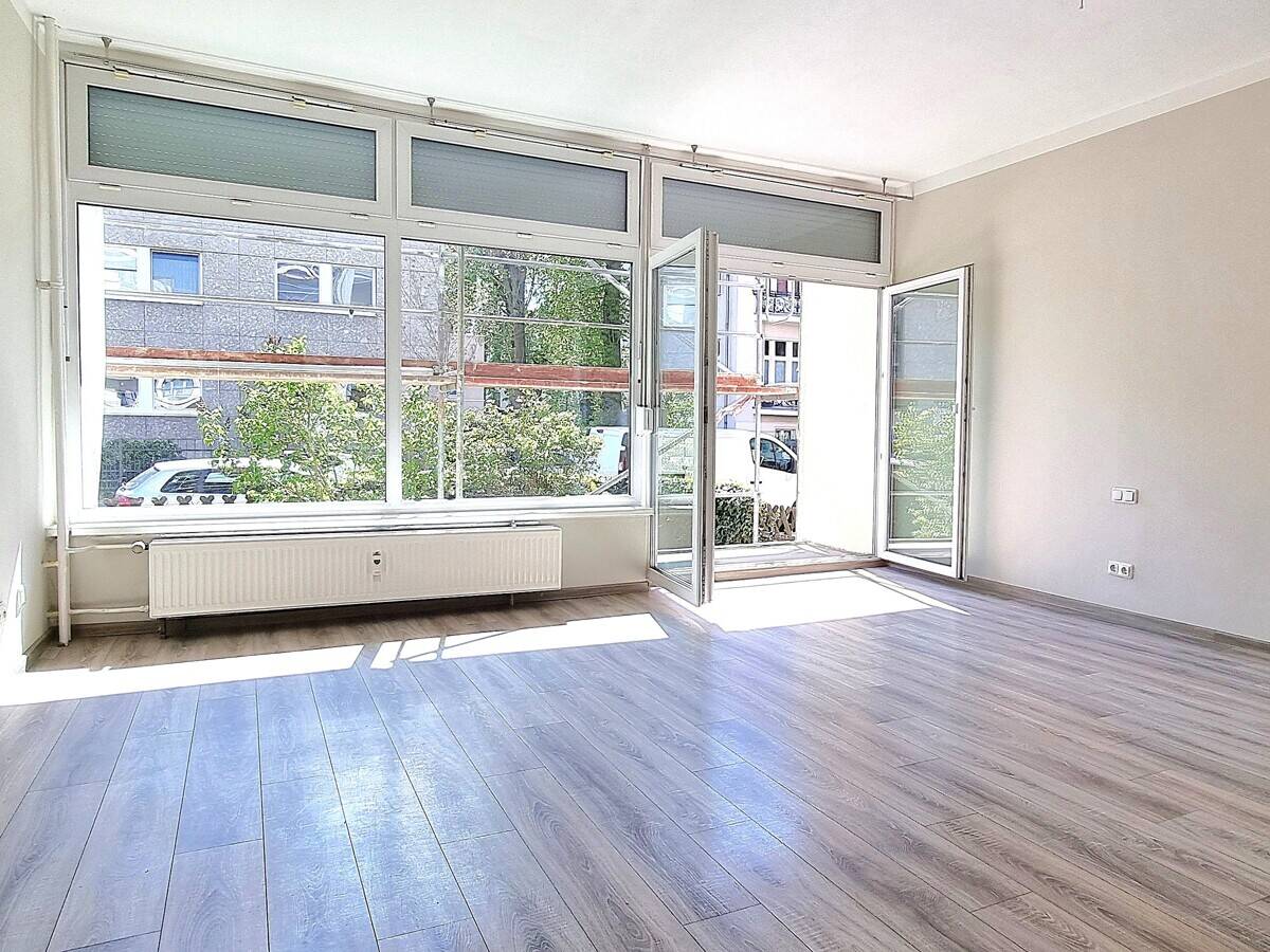 Westend/Charlottenburg; attraktive und bezugsfreie 2-Zimmer-Wohnung mit Süd-Balkon und TG-Stellplatz, 14050 Berlin (Charlottenburg-Wilmersdorf)
