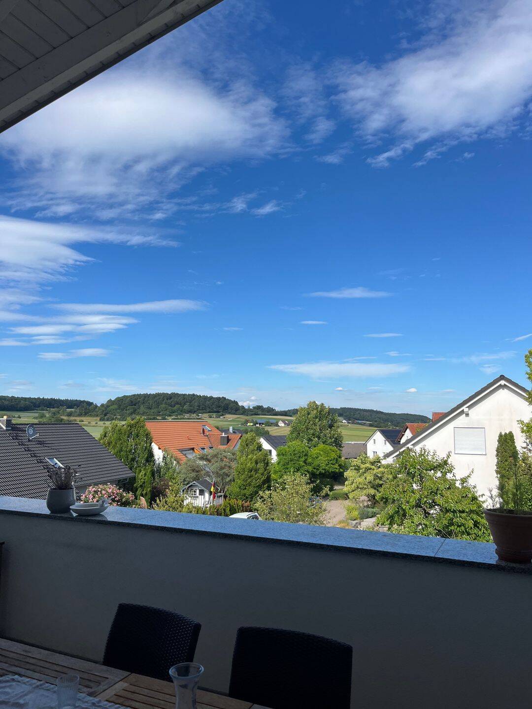 Großzügige Dachgeschosswohnung mit Doppelgarage, 71297 Mönsheim