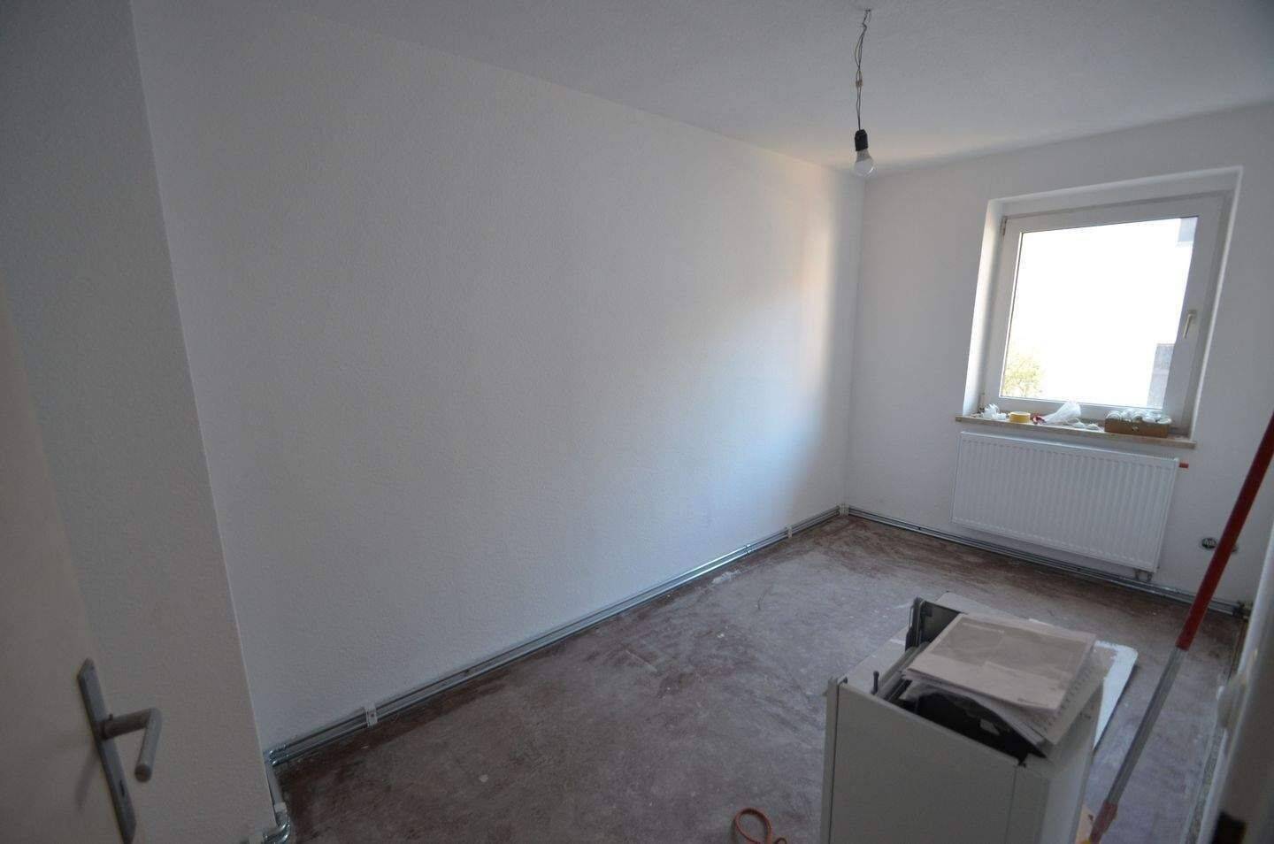 Teilsanierte 3 Zimmerwohnung, 90461 Nürnberg