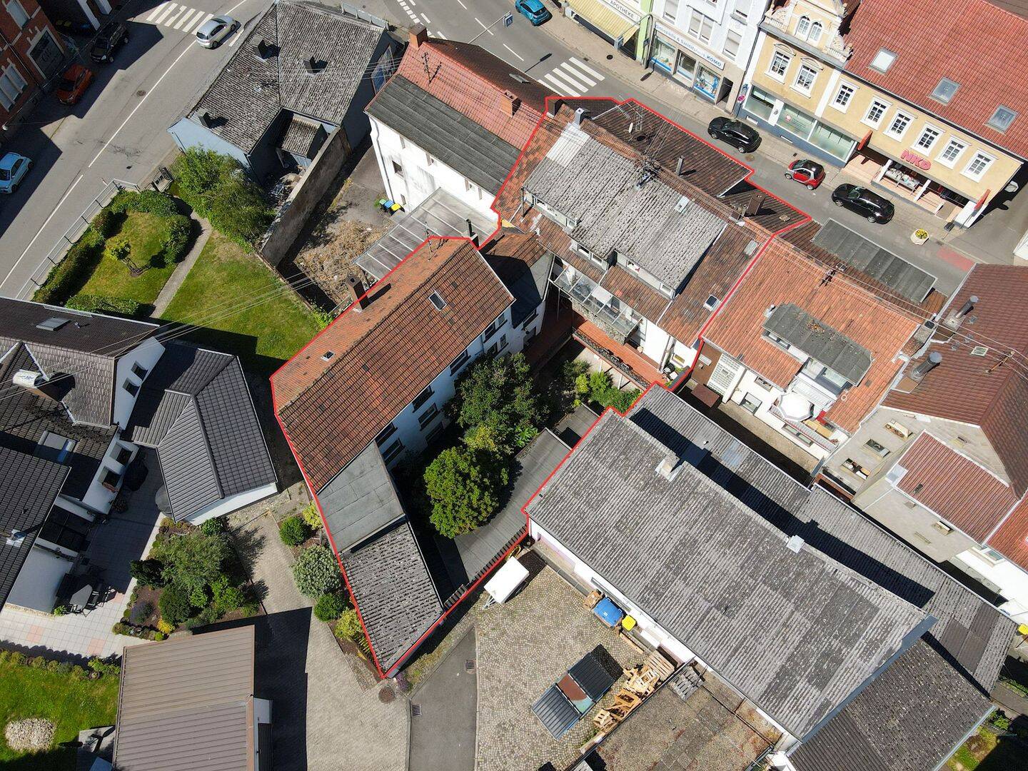 Entwicklungsfähiges Wohn- und Geschäftshaus mit sieben Einheiten in Friedrichsthal!, 66299 Friedrichsthal