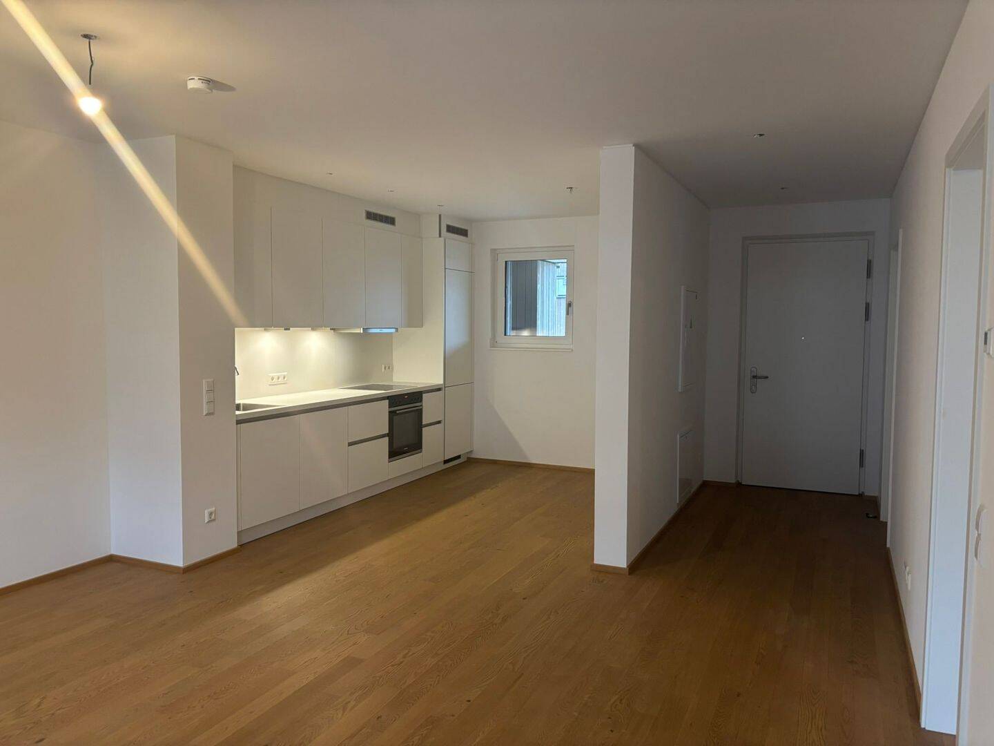 NEU in Biberach * Hochwertige 2 Zi.-Whg (61qm) mit Balkon + EBK *, 88400 Biberach an der Riß