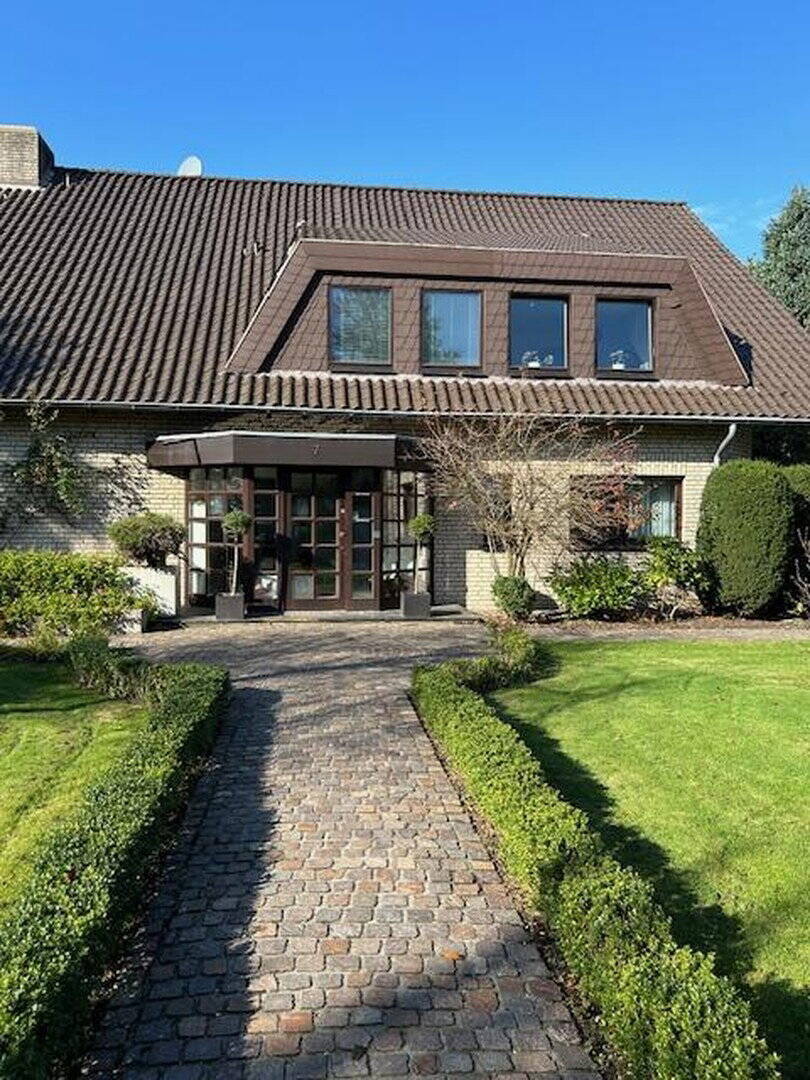 Möblierte Einliegerwohnung mit Gartennutzung und separatem Eingang sehr gute Ausstattung, 41468 Neuss
