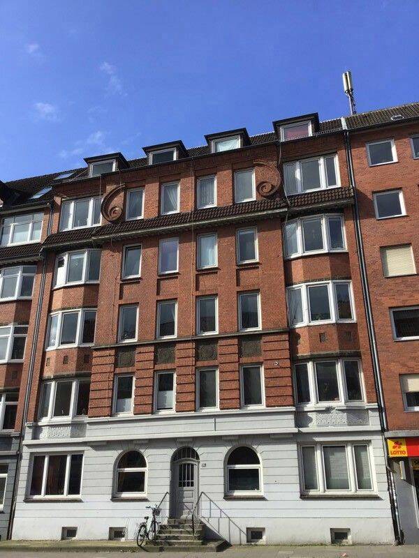 Schöner Wohnen: familienfreundliche Altbauwohnung im Zentrum!, 24114 Kiel (Südfriedhof)