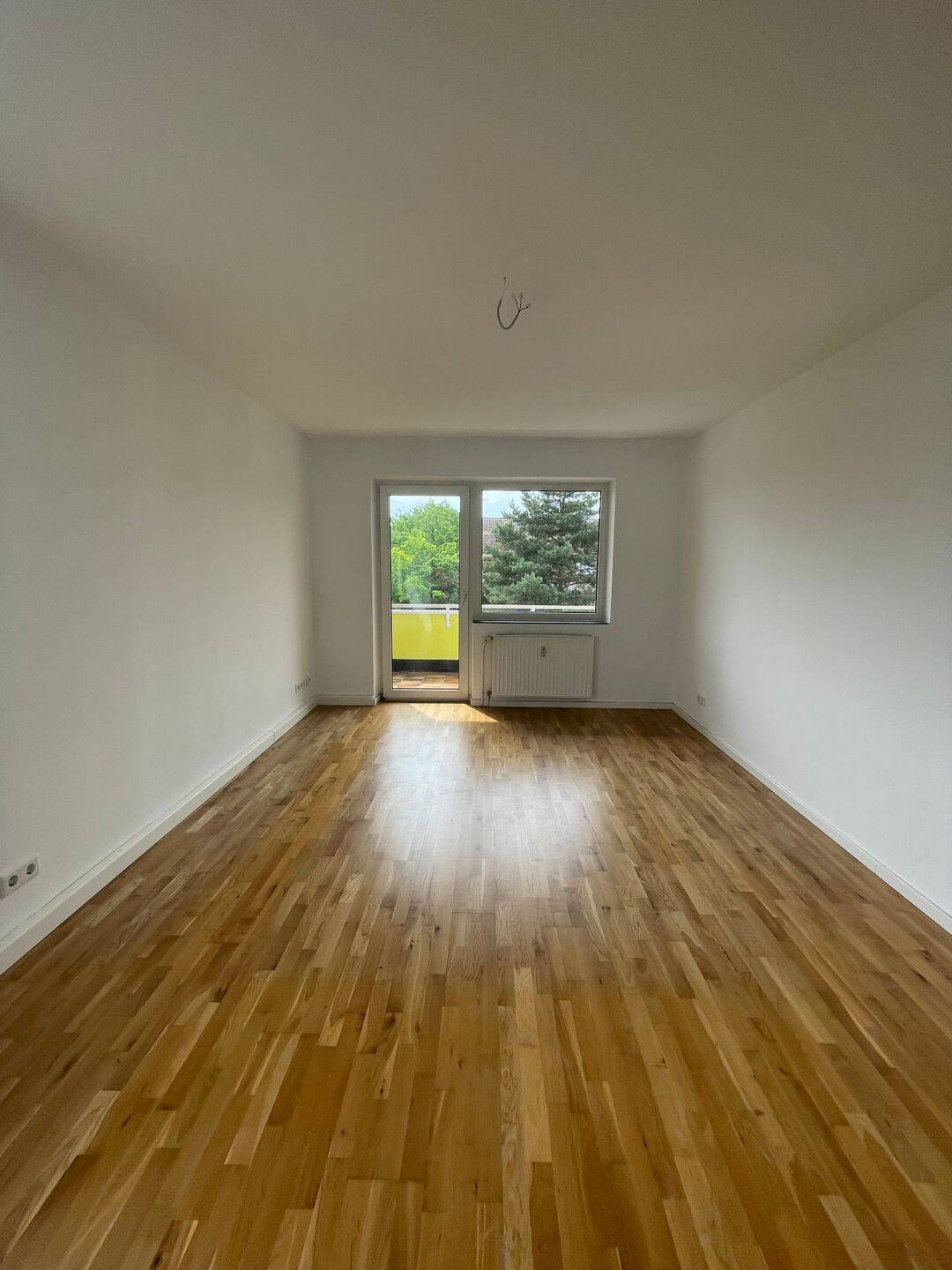 Helle 2-Zimmer-Wohnung im 4. OG ohne Aufzug in St. Leonhard!, 90439 Nürnberg (Großreuth bei Schweinau Schweinau Sankt Leonhard Sündersbühl)